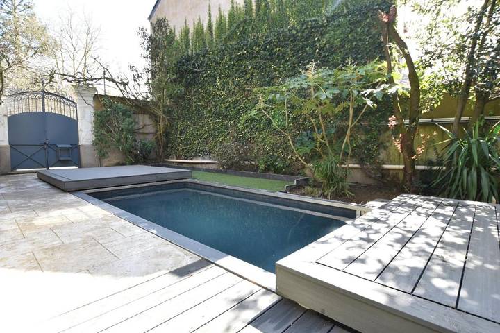 Location de vacances pour 15 personnes, avec jardin et piscine ainsi que bassin pour enfant et jacuzzi à Cholet - 3