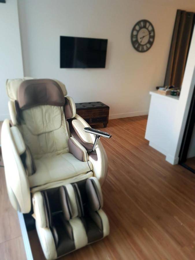 Appartement entier, Suite Spa, Love Room Bien-être, Jacuzzi, Sauna, fauteuil massant in Clisson, Région de Nantes