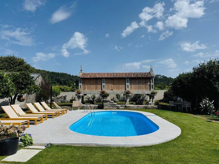 Chalet para 8 personas, con jardín y terraza además de piscina y vistas en Salnés - 2