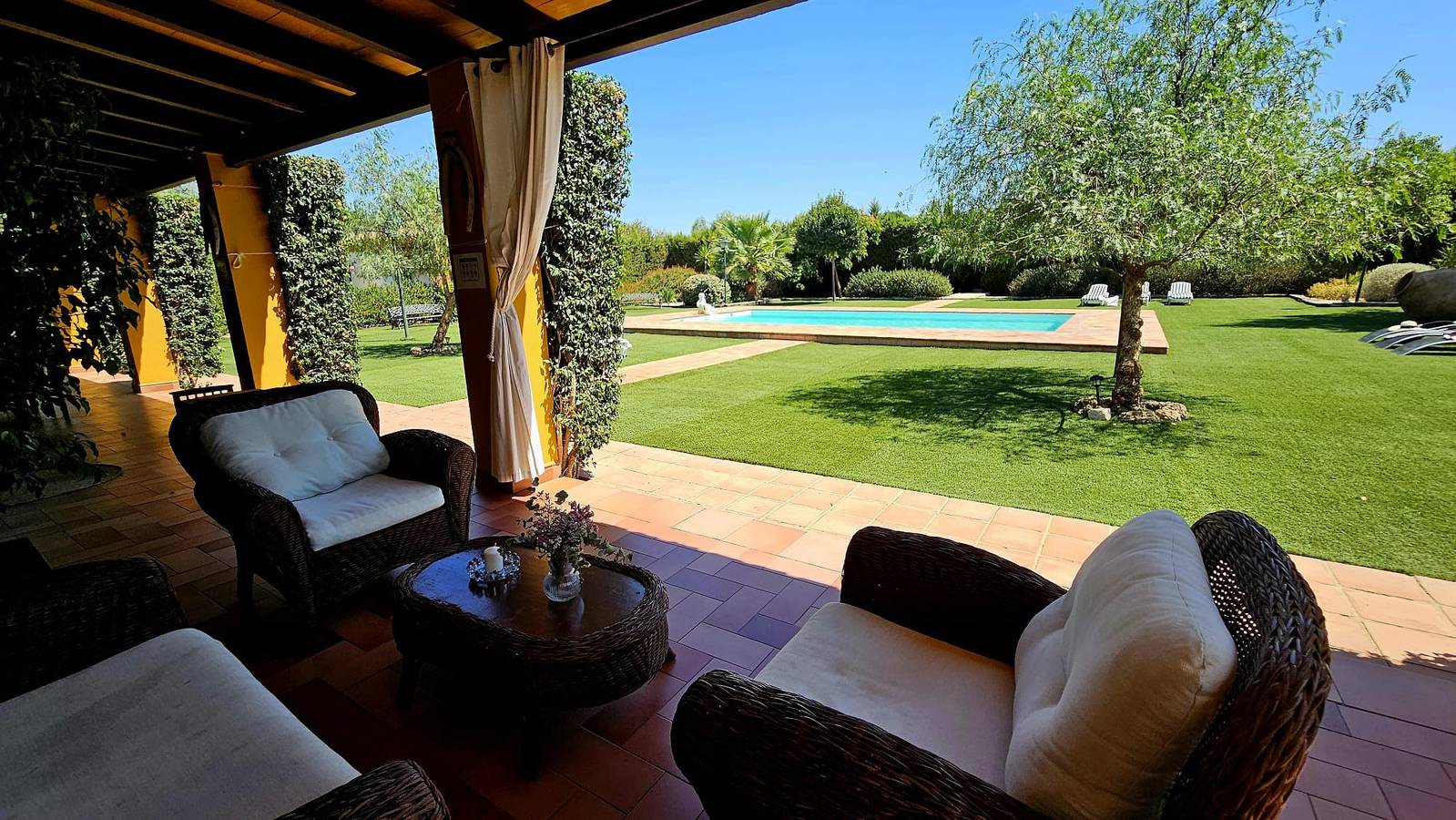 Casa de vacaciones 'Casa Rural Azahares De Marchena' con piscina privada, Wi-Fi y aire acondicionado in Marchena, Provincia de Sevilla
