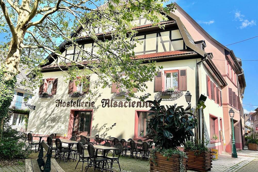 Apartamento entero, Hostellerie Alsacienne, charming bed and breakfast Le Kelsch***, France in Masevaux, Parque natural regional de los Ballons des Vosges