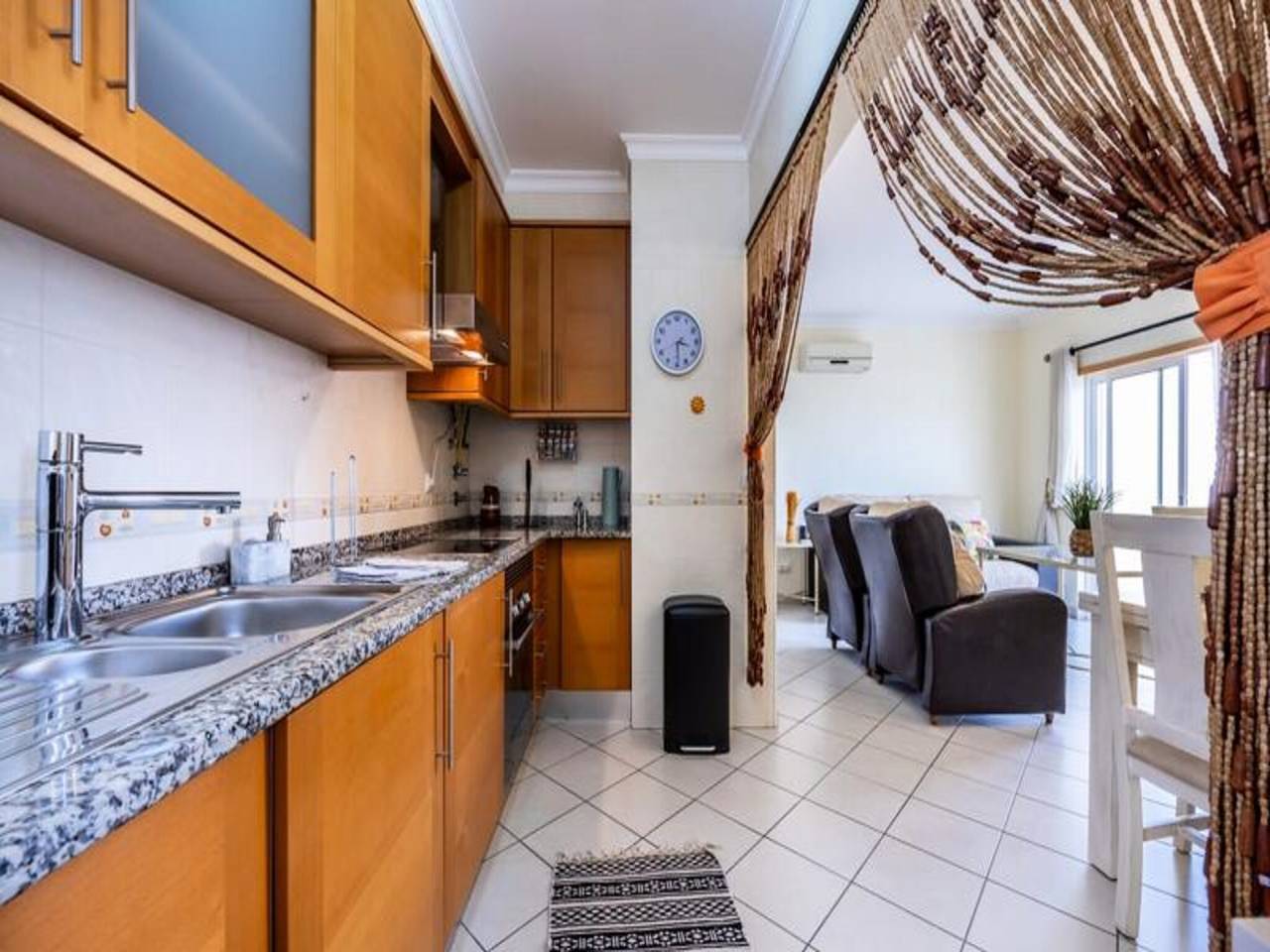 Apartamento inteiro, Apartamento de férias para 4 pessoas com varanda in Altura, Distrito de Faro