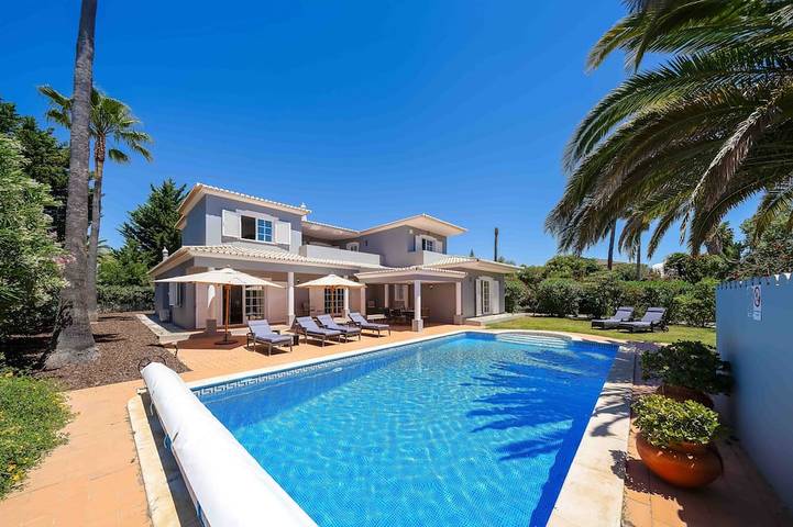 Villa für 8 Personen, mit Garten und Balkon - 1