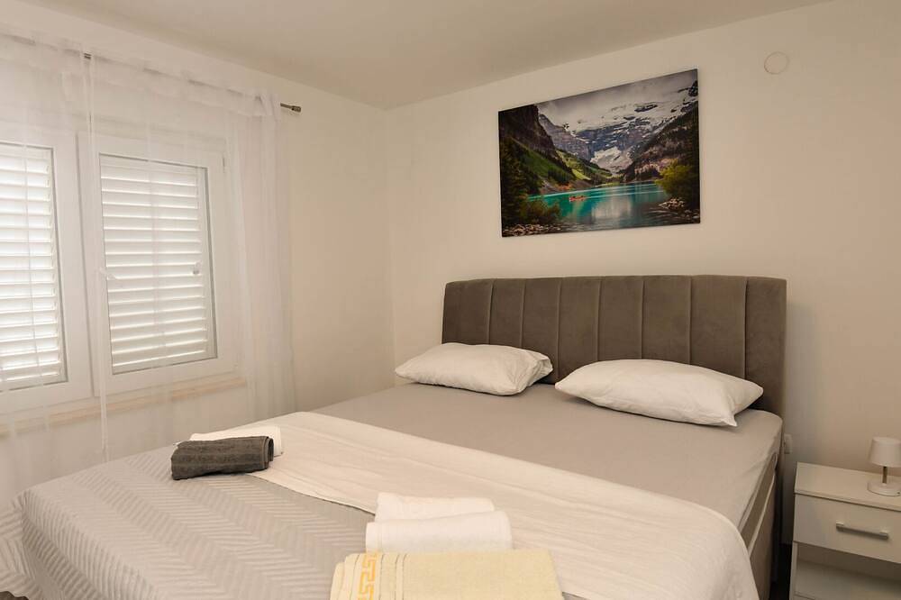Holiday Home Dino by Villas Guide in Dalmatinisches Zagora
