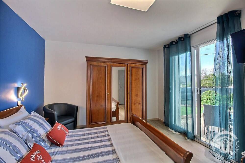 Les Hortensias - Louannec in Louannec, Pink Granite Coast