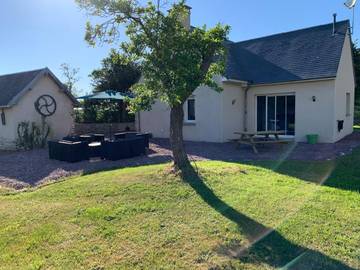 Gîte pour 8 personnes, avec jardin et vue à Lessay