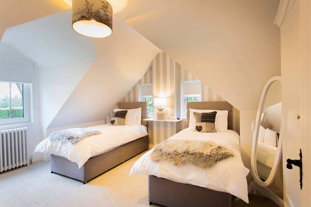 Country Home with Hot Tub & Sauna near Loch Lomond in West Dunbartonshire