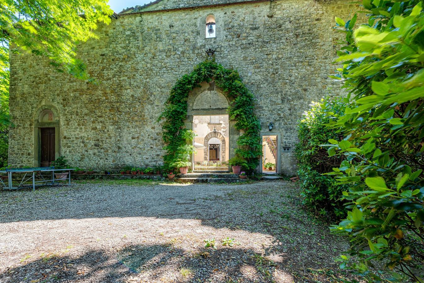 Villa Panzano-Barberino di Mugello con Vista Lago, Piscina Privata e Wi-Fi.6/8 persone. in Barberino di Mugello, Firenze province