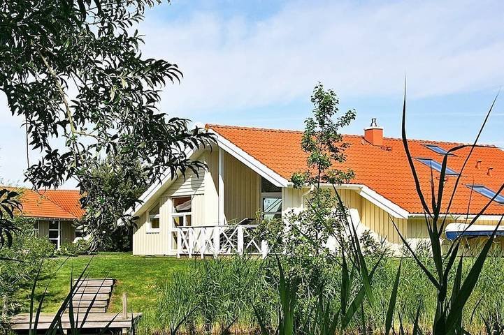 Ferienhaus für 12 Personen, mit Whirlpool und Garten sowie Sauna und Terrasse, mit Haustier in Otterndorf