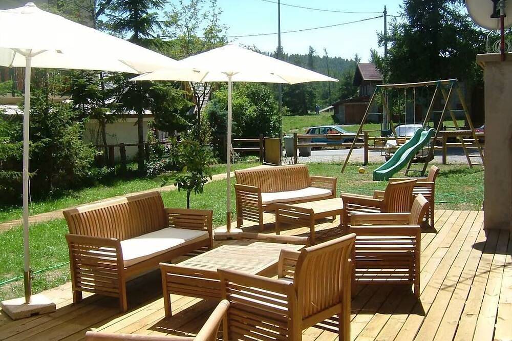 Mountain Getaway Perfect for Families | Steps from Ski Elevators in Guillaumes, Nice region
