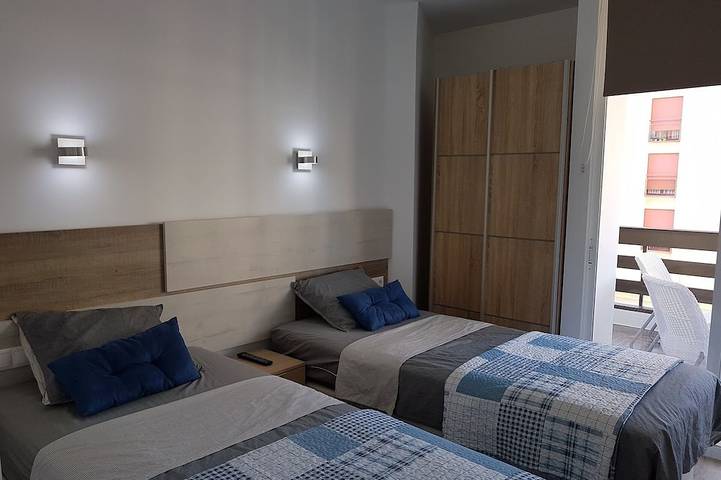 Apartamento entero, Fabulosa de lujo apartamento 100m y 50m a la playa , vista del mar , 2 terraza in El Barrio, San Juan Playa (Alicante)