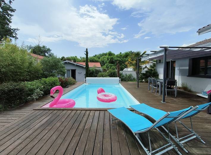 Gîte pour 9 personnes, avec piscine ainsi que terrasse et jardin à Andernos-les-Bains - 2