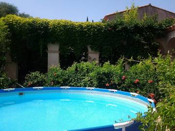 Chambre d’hôte pour 2 personnes, avec piscine et jardin à Saint-Jean-de-Fos