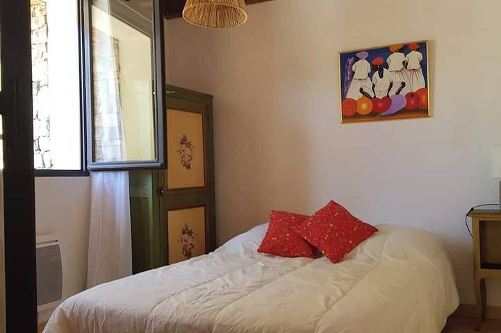 Location de vacances pour 10 personnes, avec jardin et piscine à Saint-Julien-de-la-Nef - 2