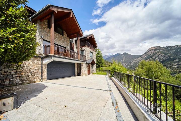 Chalet para 10 personas, con Balcón y Terraza además de Jardín y Vistas en Vallnord