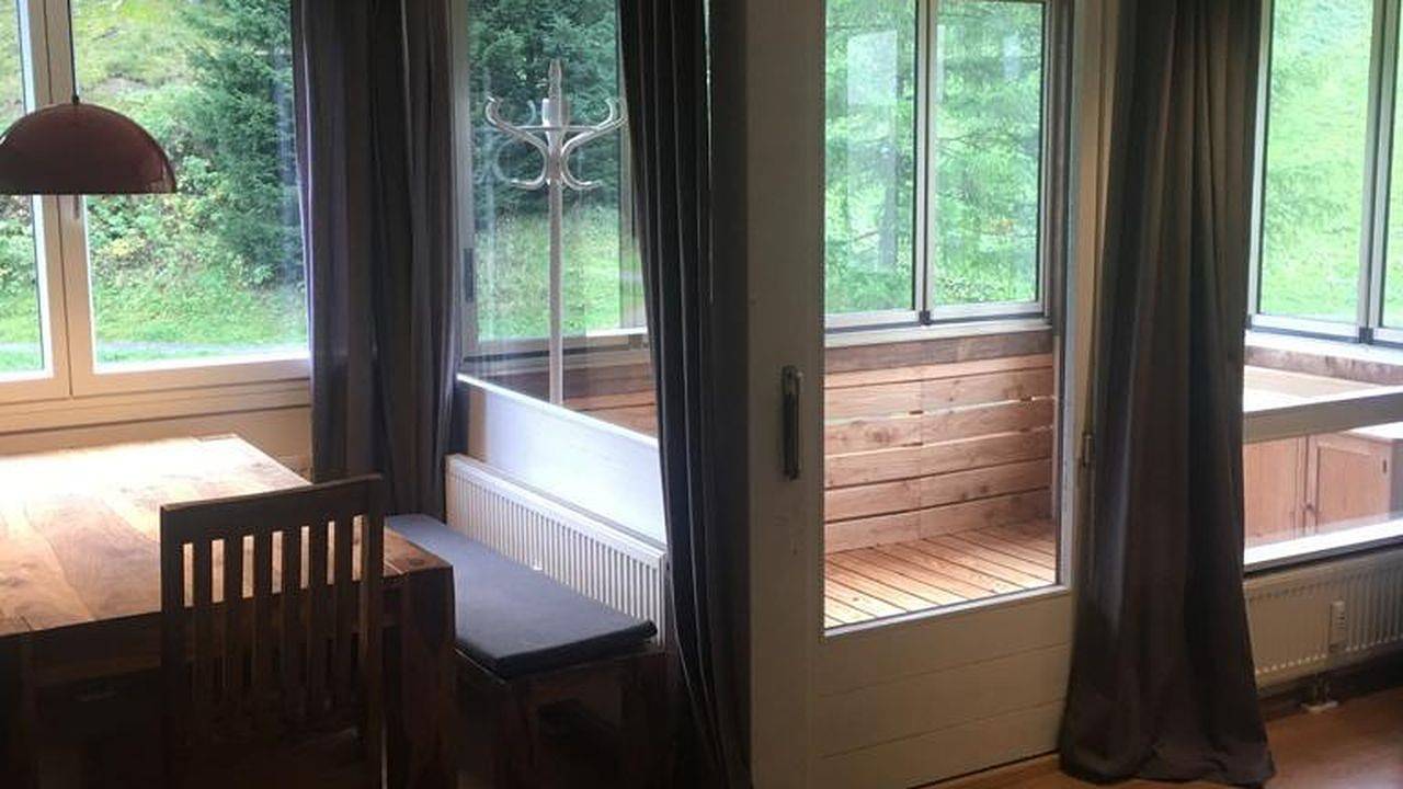 Geheel vakantieappartement, Vakantieappartement voor 6 personen met balkon in Warth, Bregenzerwoud