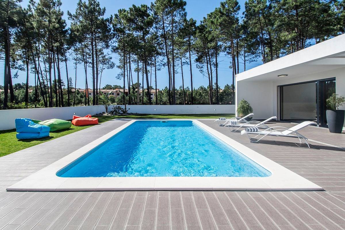 Villa do Moinho Ii in Aroeira, Corroios
