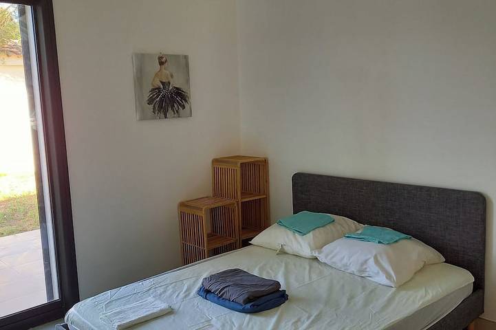 Location de vacances pour 10 personnes, avec balcon et jardin à Villevieille - 2