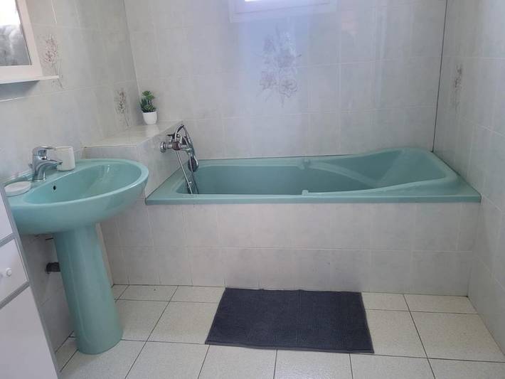 Location de vacances pour 4 personnes, avec jardin dans Percy-en-Normandie - 2