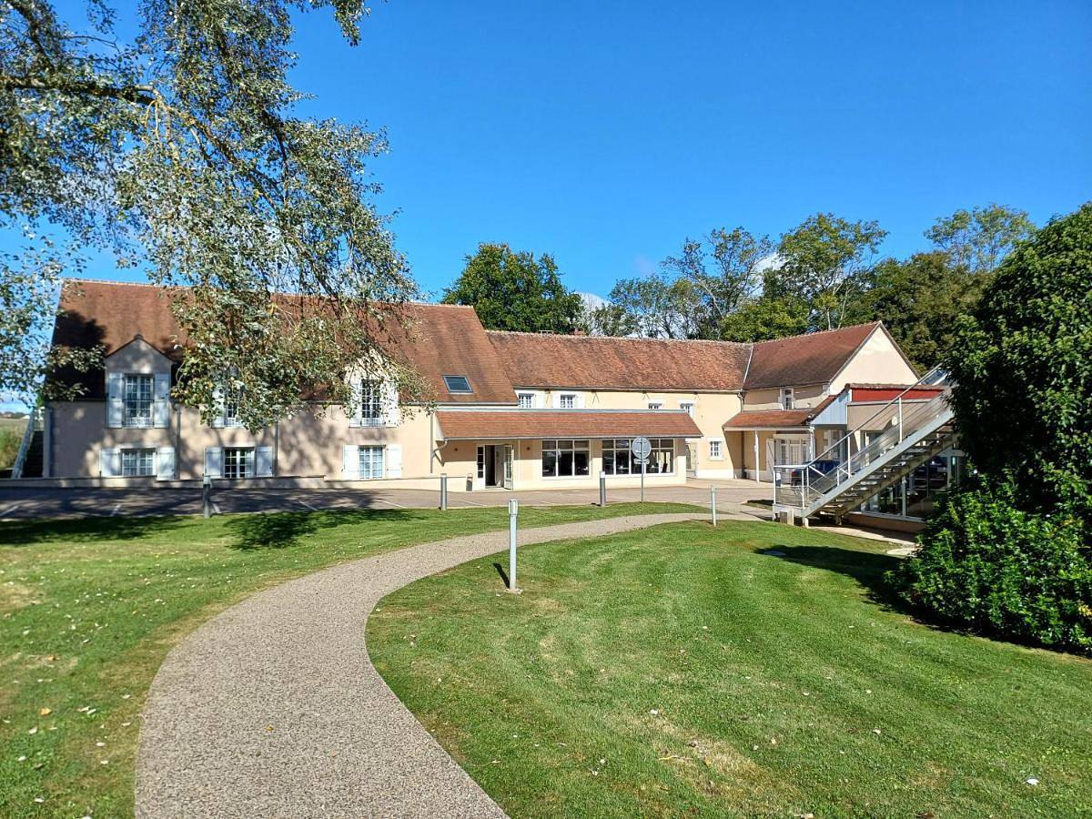 Logis Hôtel Restaurant Le Moulin de la Coudre in Venoy, Région d'Auxerre