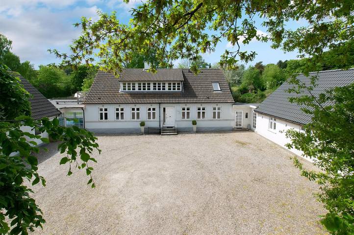 Ferienhaus für 14 Personen, mit Whirlpool und Terrasse sowie Garten auf Langeland