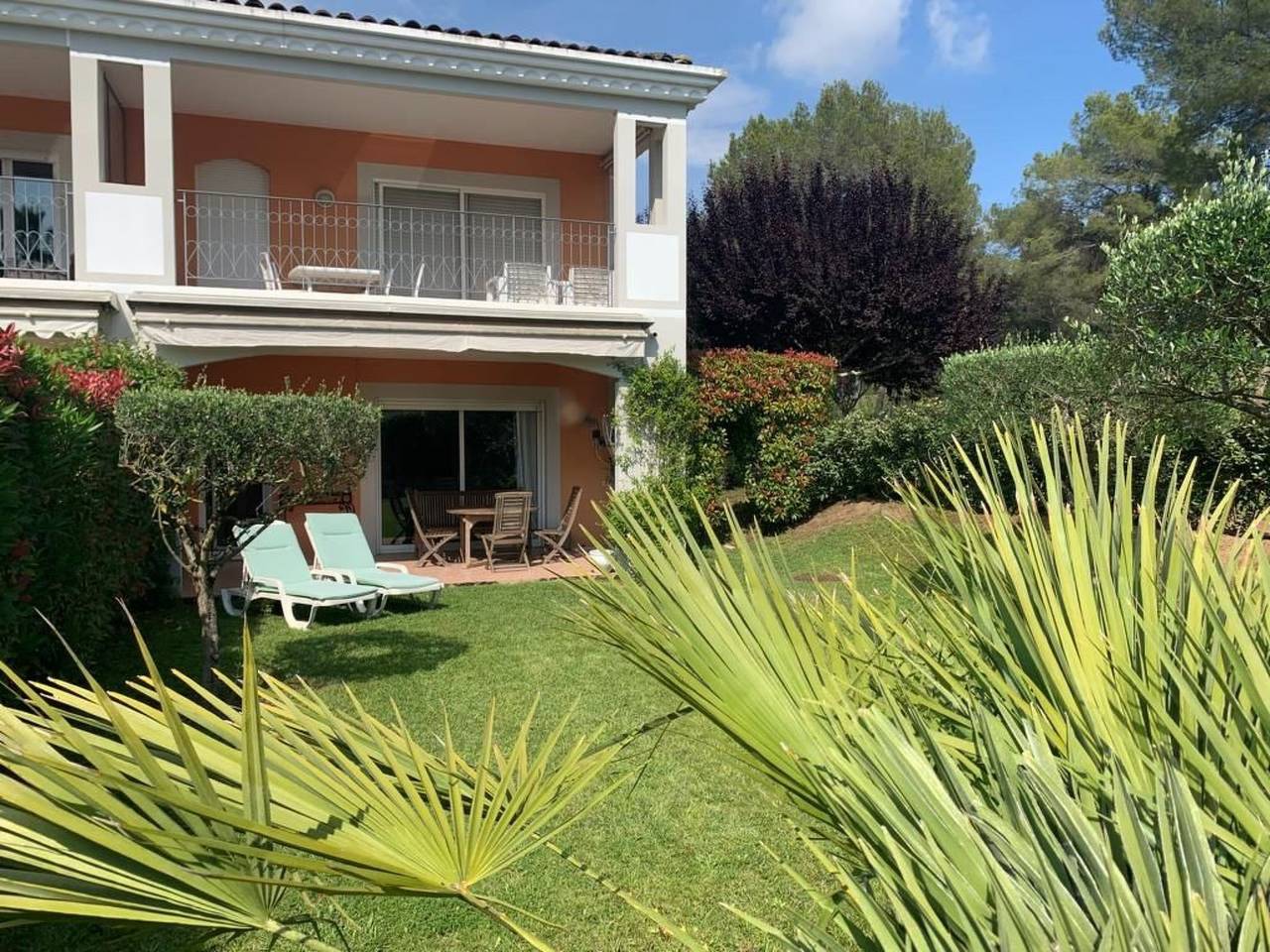 Apartamento entero, Moderne Wohnung in Mougins mit eigenem Garten in Mougins, Region de Cannes