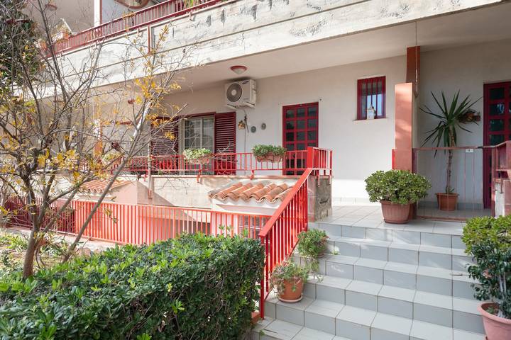 Ferienhaus für 4 Personen, mit Garten in Mondello