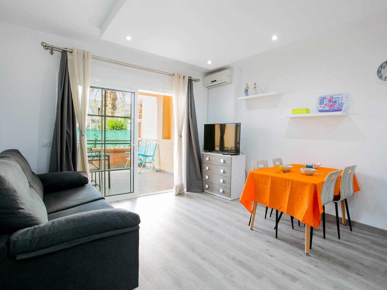 Ganze Ferienwohnung, 412 Yucca Park Zweite Linie zum Strand in Playa del Duque, Adeje