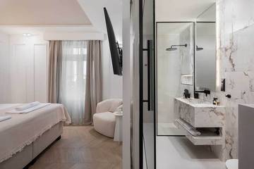 Villa for 2 People in Split, Split-Dalmatia, Photo 3