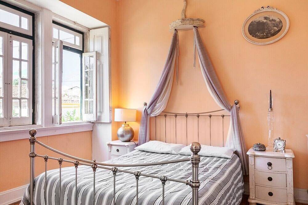 B&B Rose Room Cosy and Sweety in Ramalhal, Lisbon District