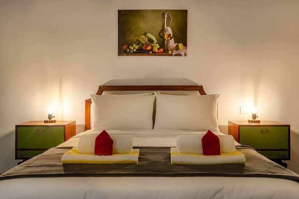 300y/o Gozo Villa with 2 Pools + Incredible Garden in Victoria (Malta), Gozo (Malta)