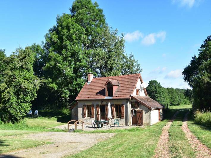 Location de vacances pour 4 personnes, avec Jardin et Vue sur le lac à Isenay