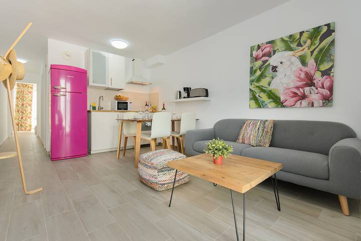 Ferienhaus für 3 Personen, mit Terrasse und Pool - 1