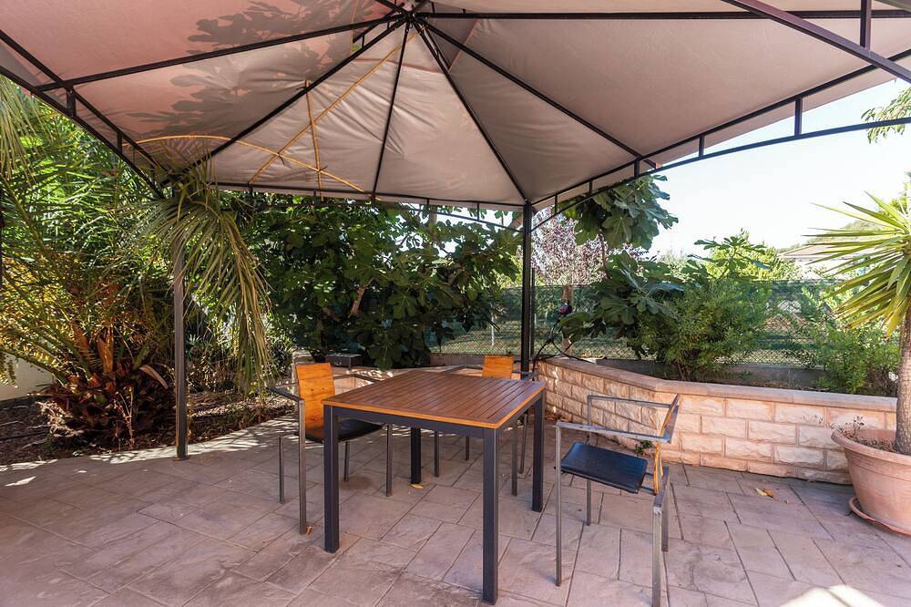 Apartamento entero, Pequeño piso en un barrio tranquilo equipado con todas las comodidades in Calafell, Costa Dorada