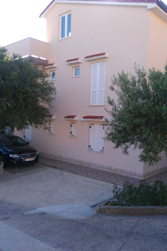 Ferienwohnung für 4 Personen, mit Balkon/Terrasse in Banjol