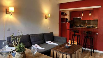 Gîte pour 4 personnes, avec jardin et vue, animaux acceptés à Solutré-Pouilly