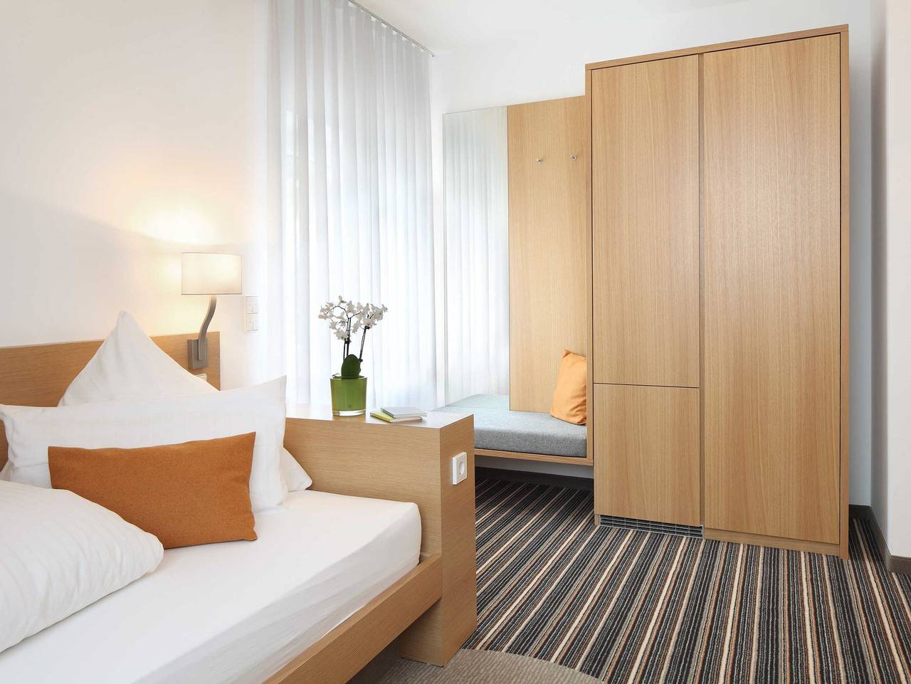 Hotel Hiller - Einzelzimmer in Abstatt, Stuttgart Region