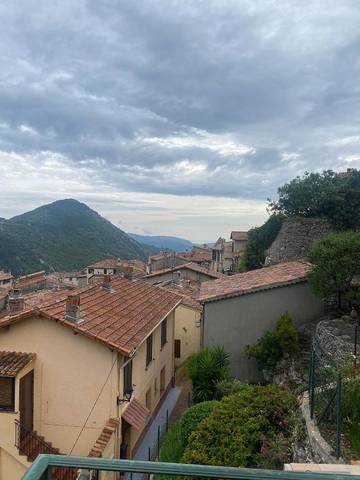 Gîte pour 4 personnes, avec balcon et vue à Peille