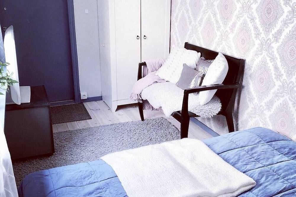 Great house with luxorious outdoor hot tub. Located in beautiful Saltsjöbaden. in Nacka, Schwedische Ostsee