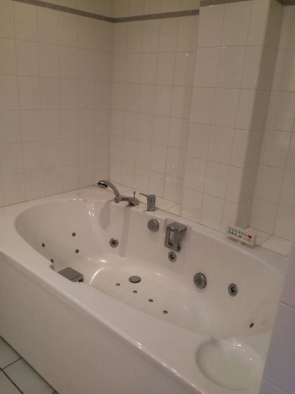 Appartement entier, Juniper House in Vulaines-sur-Seine, Seine-et-Marne