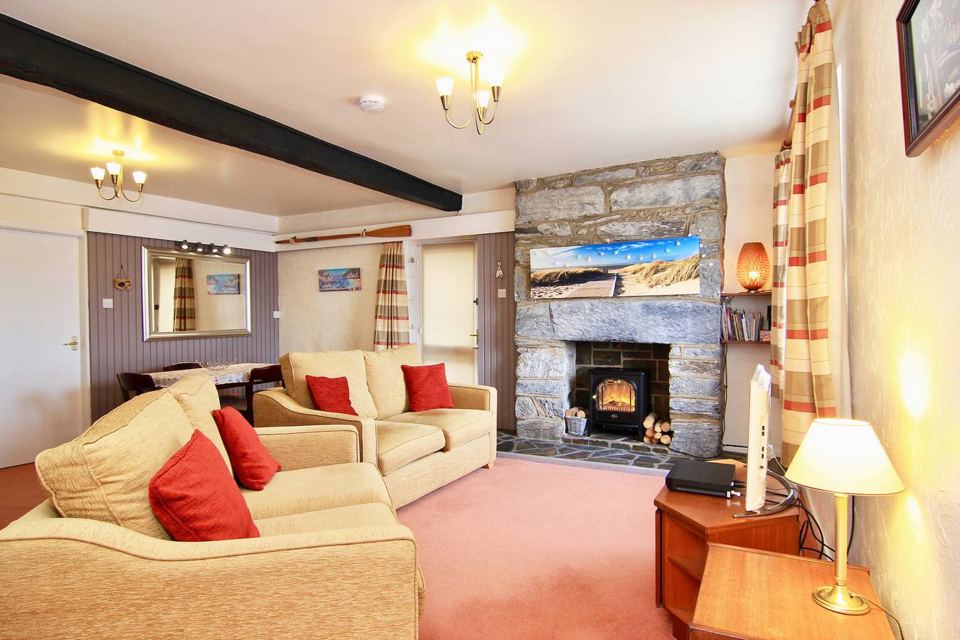 Entire apartment, Harbour Station View in Porthmadog, Snowdonia