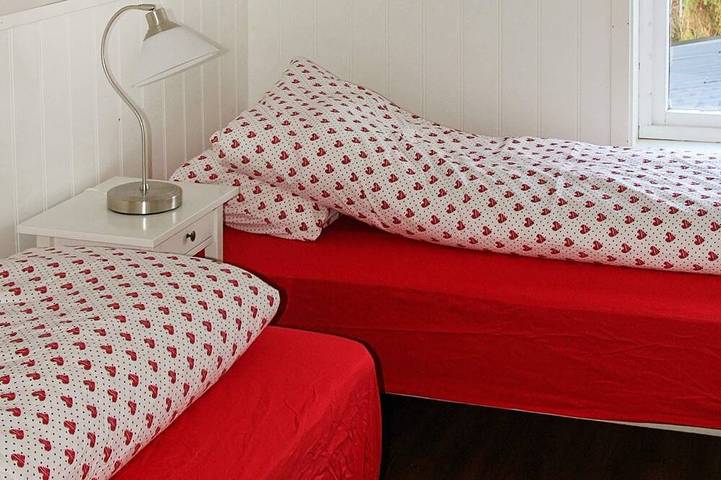 Ferienhaus für 9 Personen, mit Garten und Terrasse sowie Whirlpool, mit Haustier in Lyngen - 4