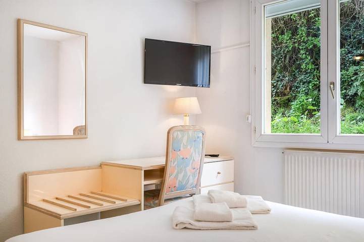 Gîte pour 2 personnes, avec jardin à Bessenay - 4