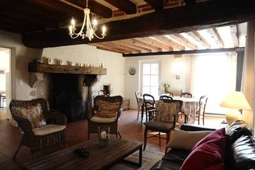 Location de vacances pour 7 personnes, avec terrasse et jardin à Saint-Denis-sur-Loire