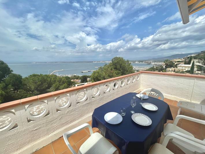 Ferienwohnung für 4 Personen, mit Meerblick und Balkon/Terrasse sowie Pool in Roses - 2