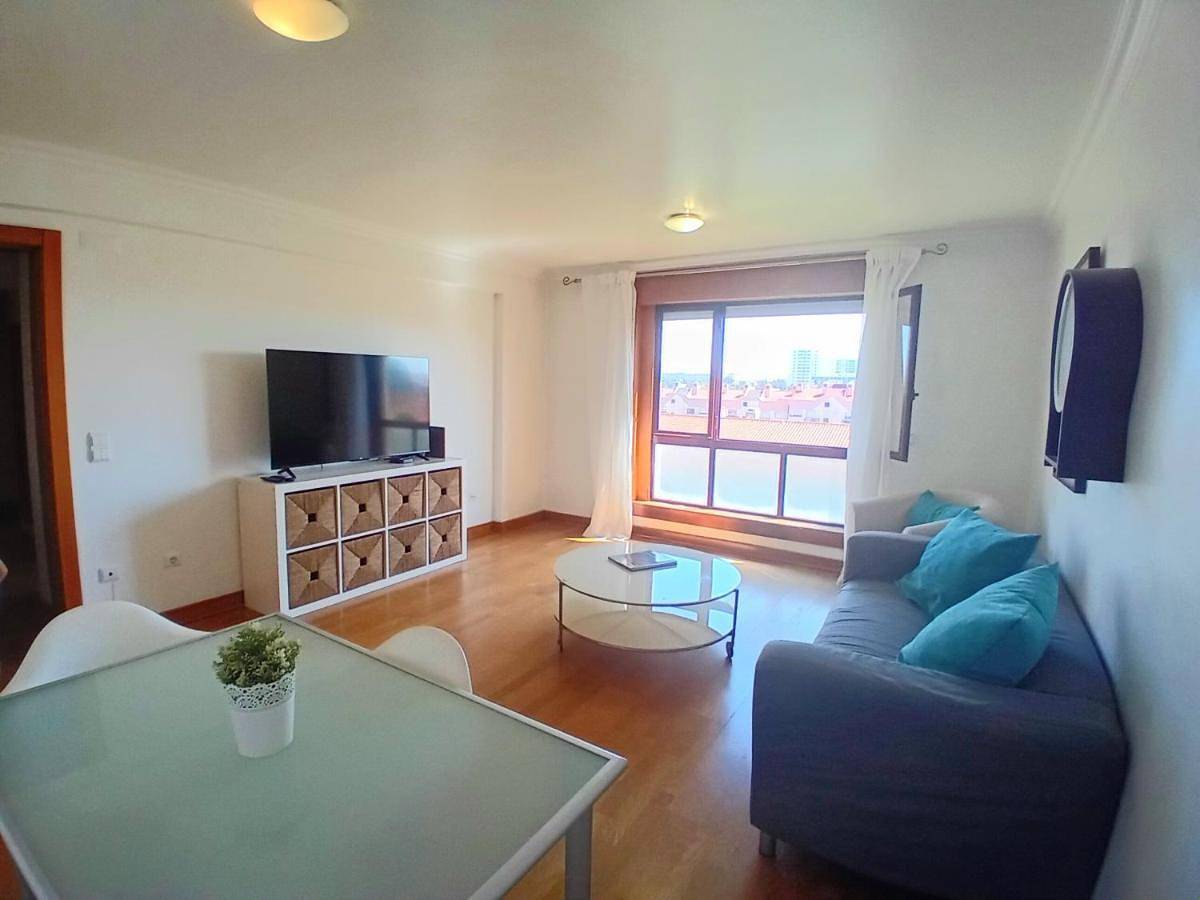 Apartamento inteiro, Lisbon Blue - Metro at your Door in Lumiar, Costa de Lisboa