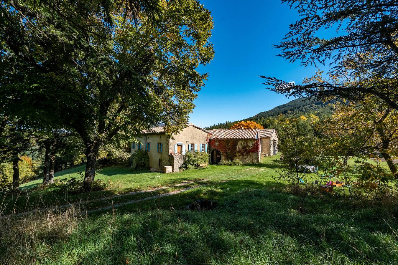 Maison de Vacances 'Mouton' avec Vue sur la Montagne et Balcon in La Chaudière, Région de Die
