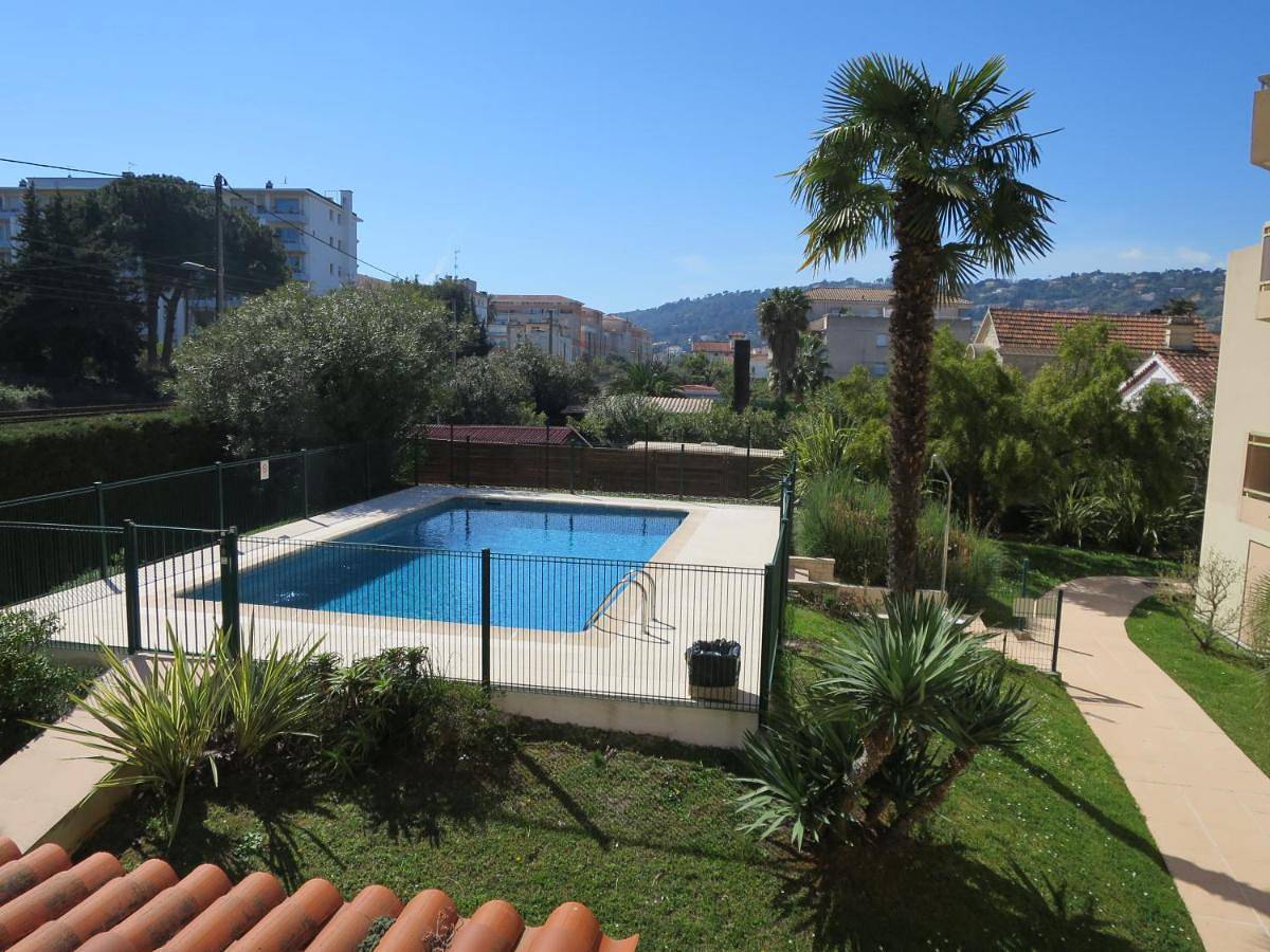 Entire apartment, T2 coquet proche plages, port et centre ville in Golfe-Juan, Vallauris