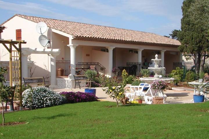 Appart’hôtel pour 4 personnes, avec jardin et vue