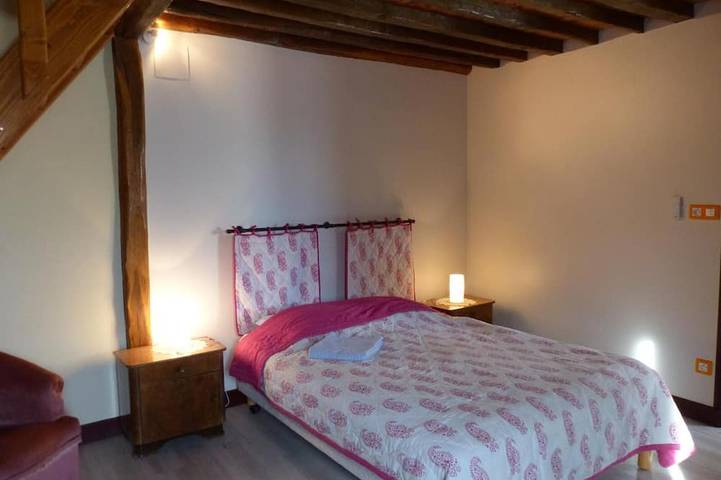 Gîte pour 6 personnes, avec jardin et terrasse, animaux acceptés à Dompierre-sur-Besbre - 4